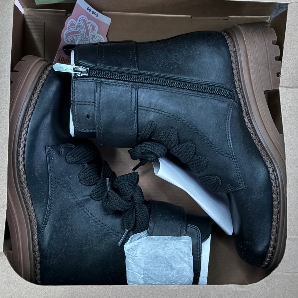 Black Leather Women’s Boots